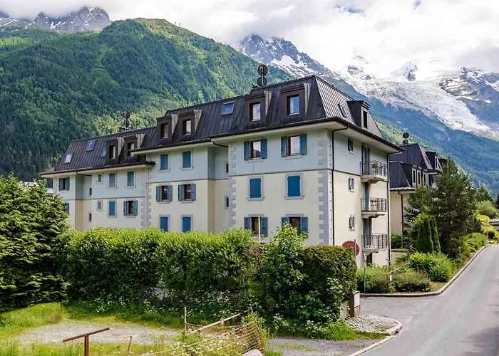 Le Paradis 28 Apartment- Year