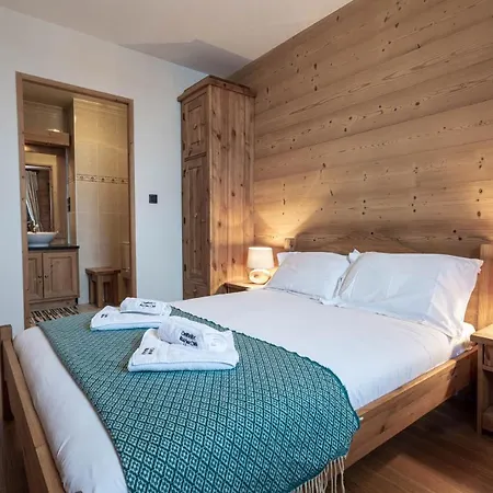 Le Paradis 28 Apartment- Year