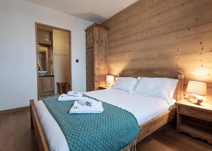 Le Paradis 28 Apartment- Year